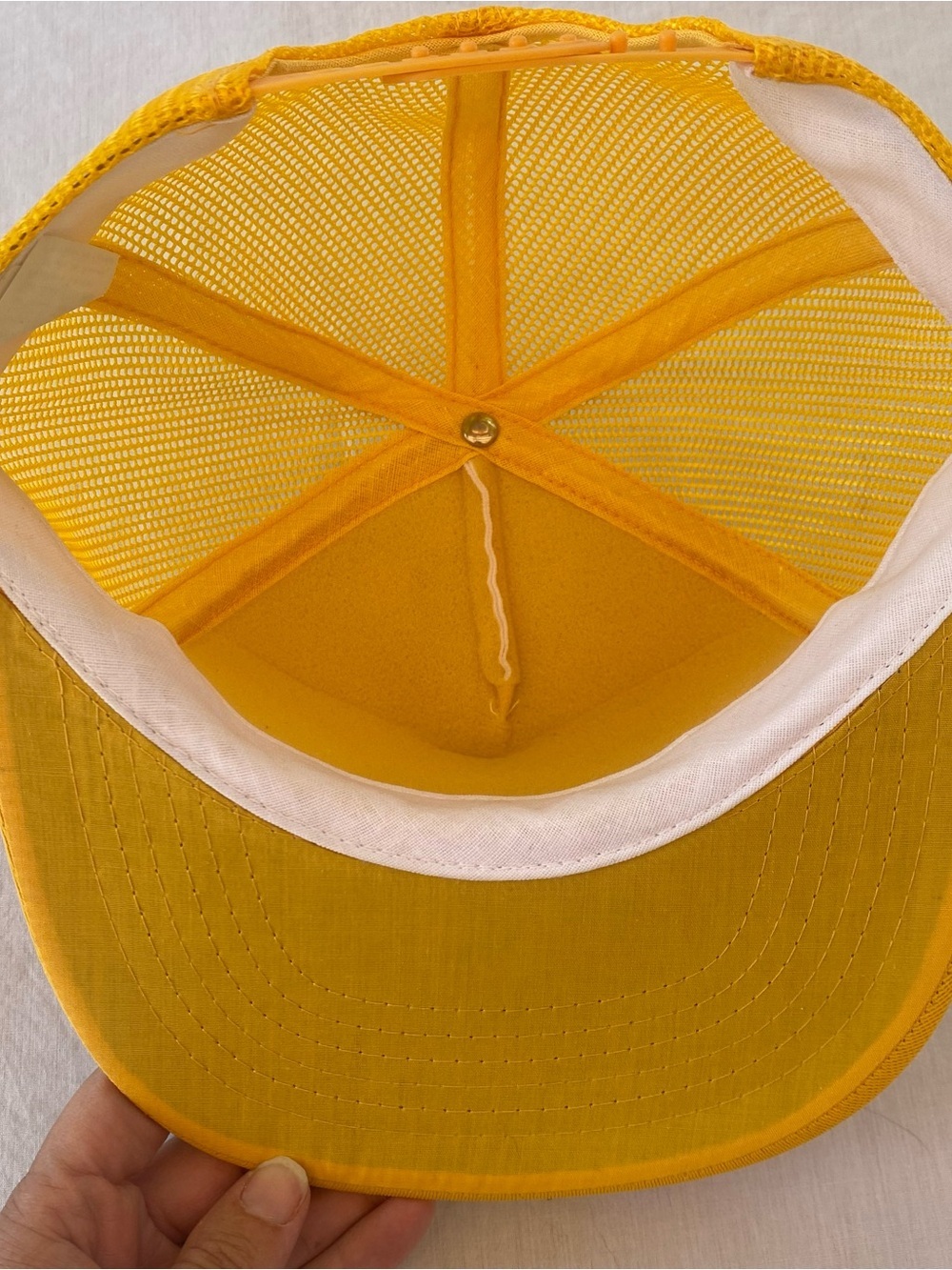 VTG Canada Spy Hill Saskatchewan Trucker Hat Snapback Cap Yellow Mesh - Picture 3 of 4